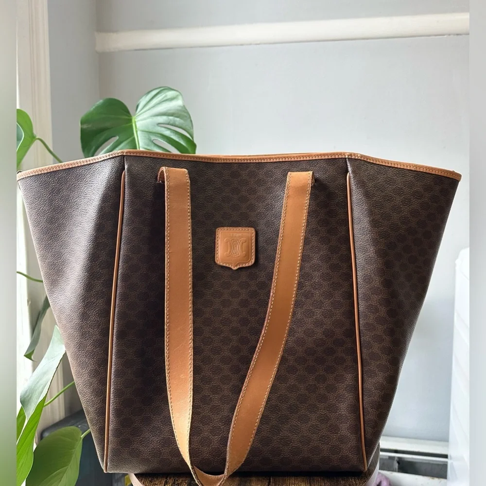 Celine Triomphe Tote Bag - Picture 12 of 14